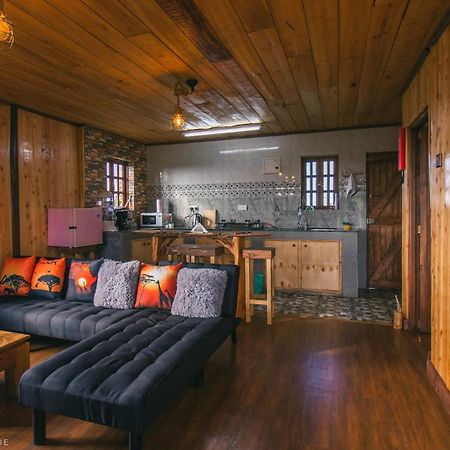 The Wonky House Apartment Timau Bagian luar foto