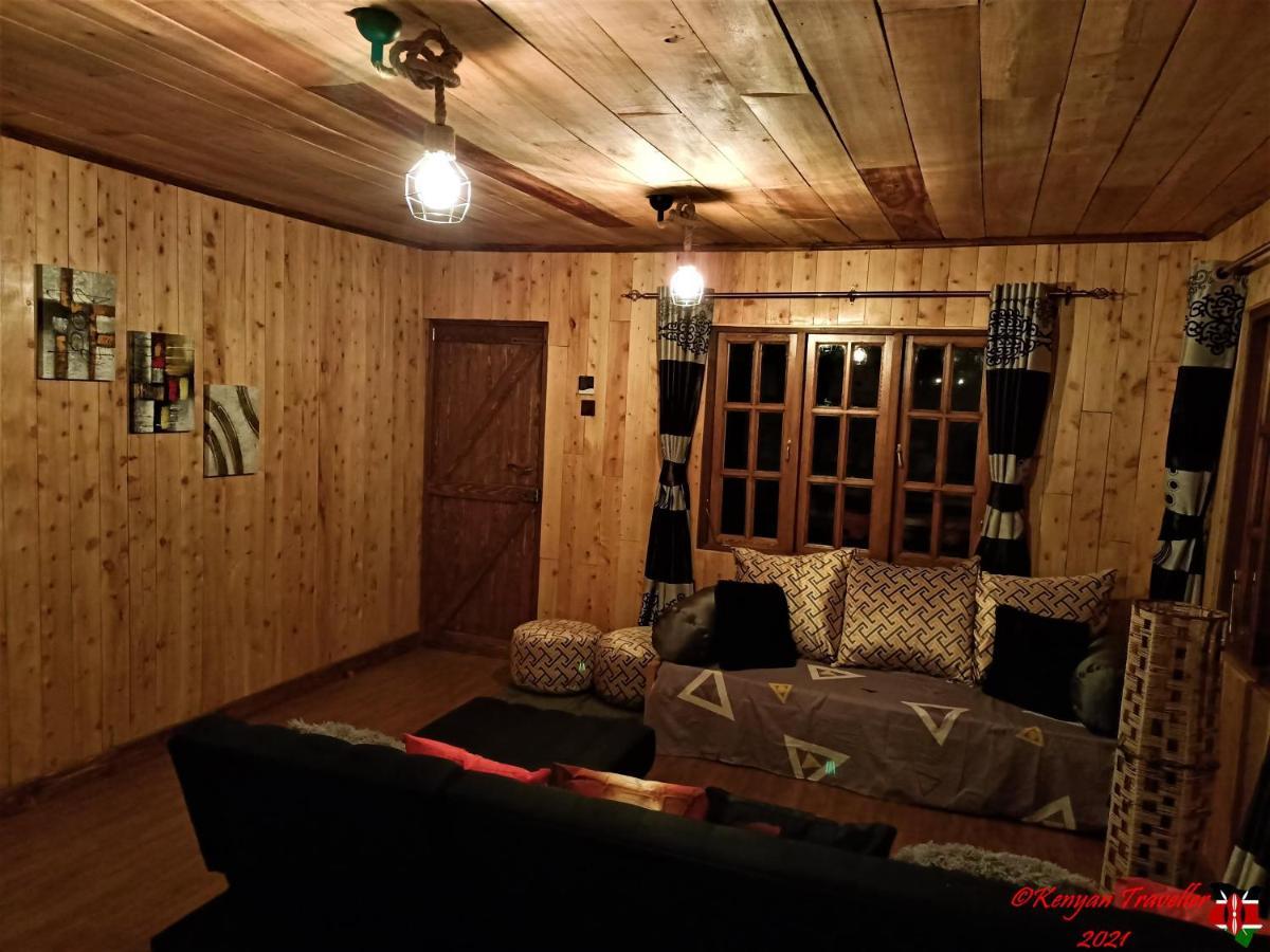The Wonky House Apartment Timau Bagian luar foto
