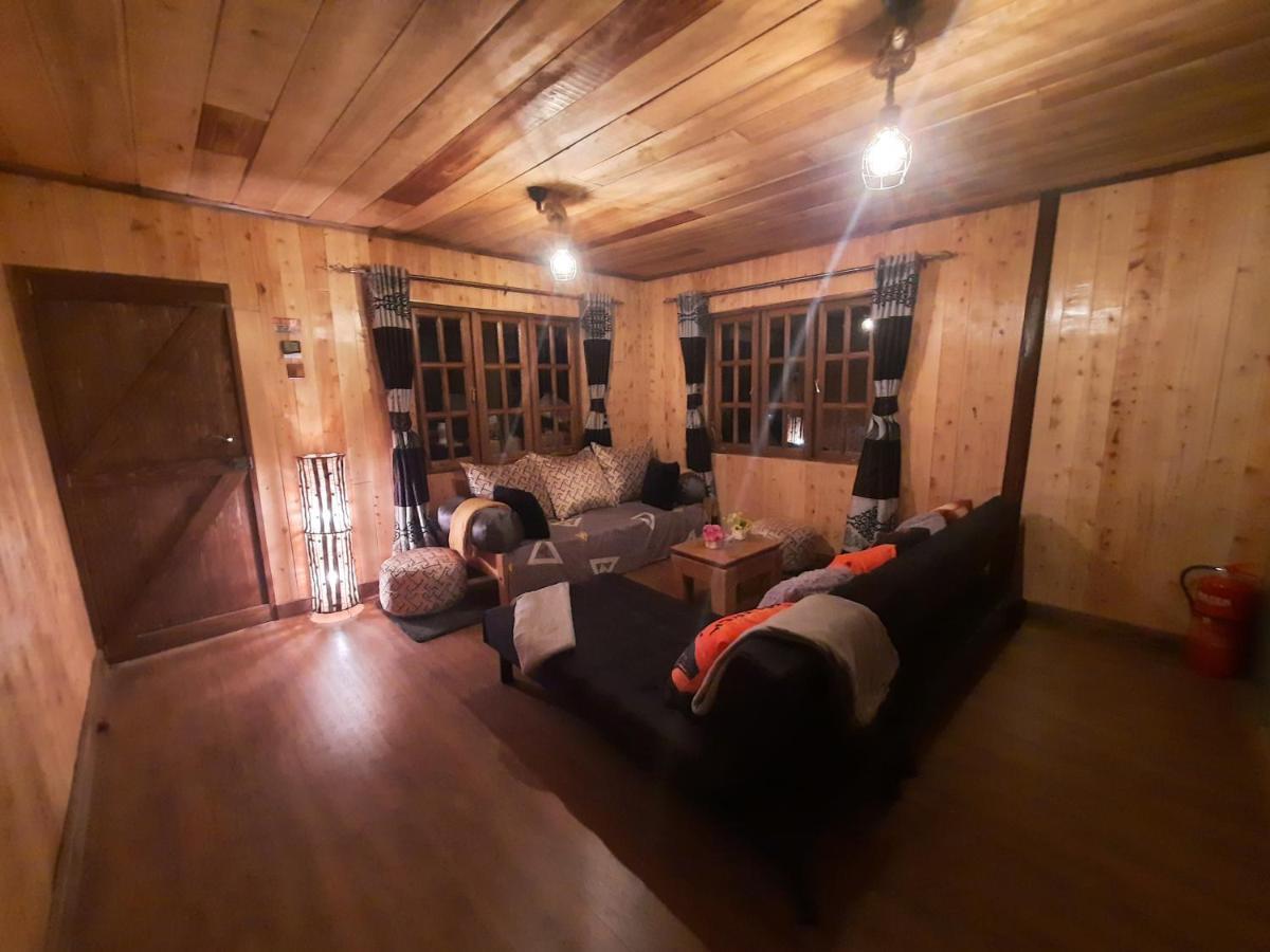 The Wonky House Apartment Timau Bagian luar foto