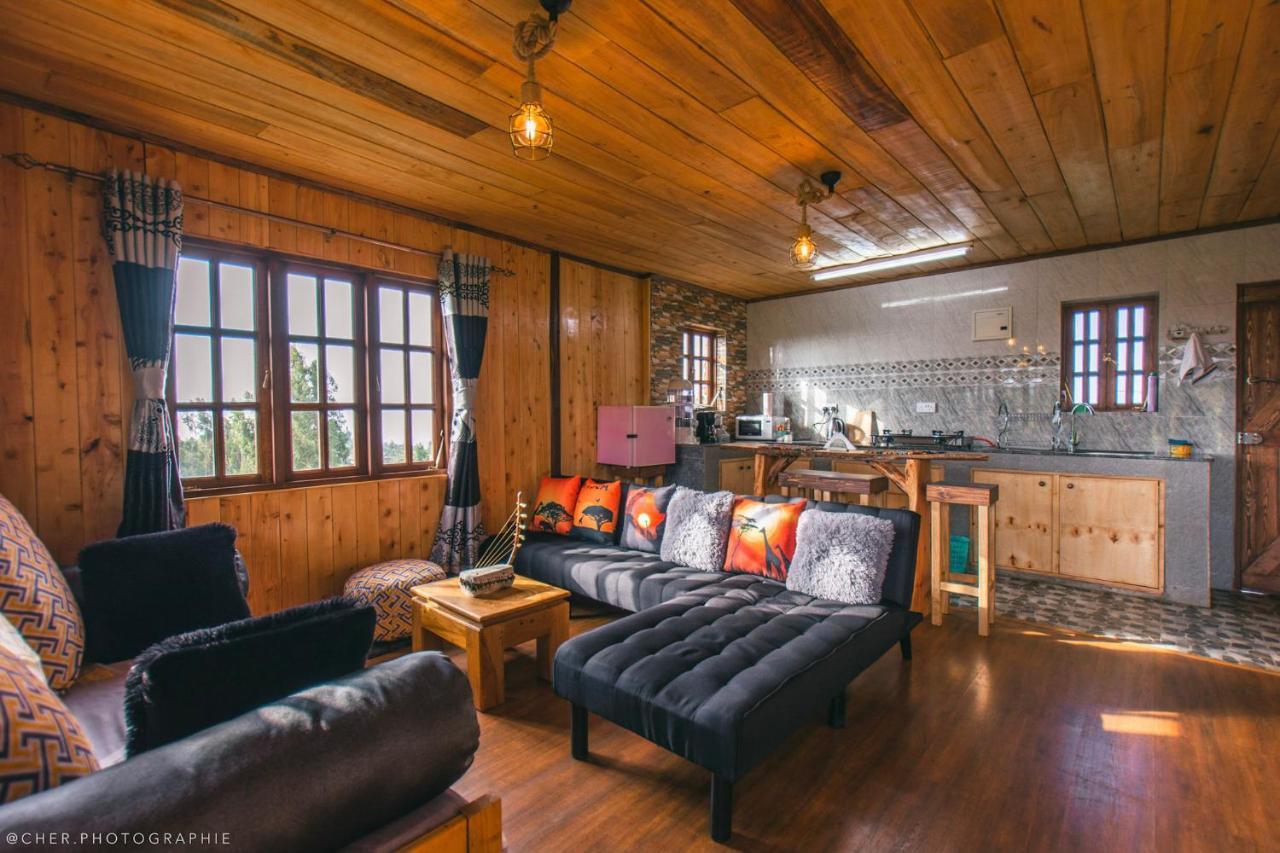 The Wonky House Apartment Timau Bagian luar foto