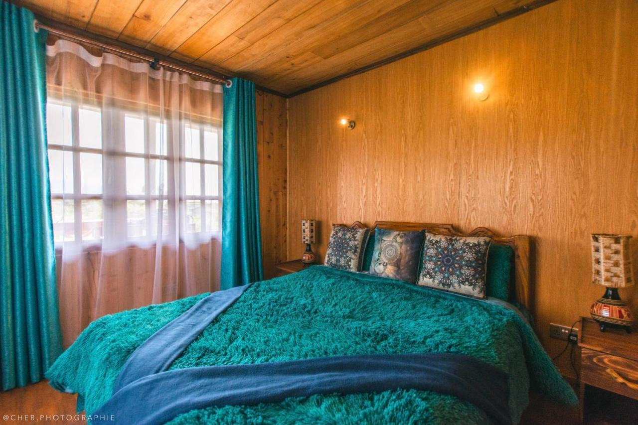 The Wonky House Apartment Timau Bagian luar foto
